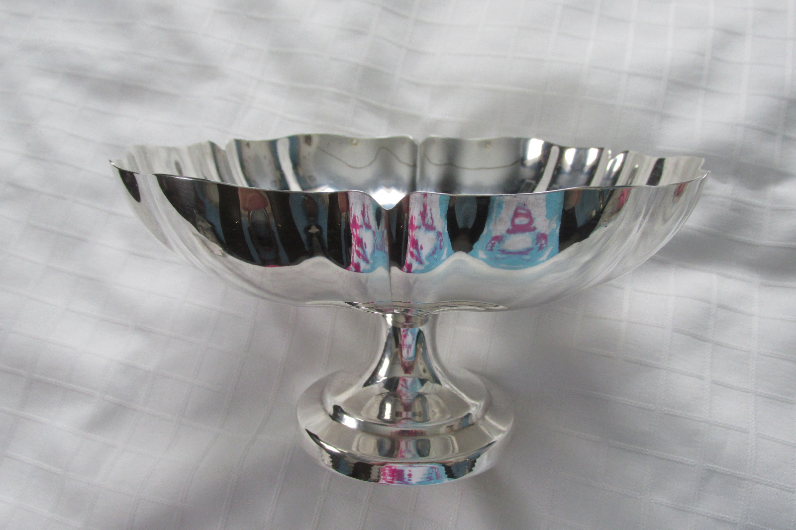 Wm. A ROGERS SILVER PLATE PEDESTAL NUT BOWL BY ONEIDA SILVERSMITHS