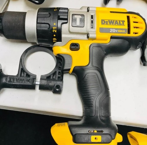 DEWALT DCK520D1M1 20-Volt MAX Li-Ion 5-Tool Combo Kit