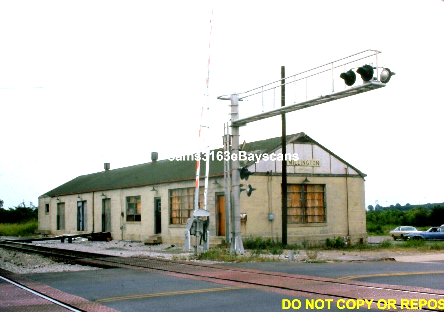 ORIGINAL SLIDE  ILLINOIS CENTRAL  RR STATION AT MILLINGTON TENN 1980