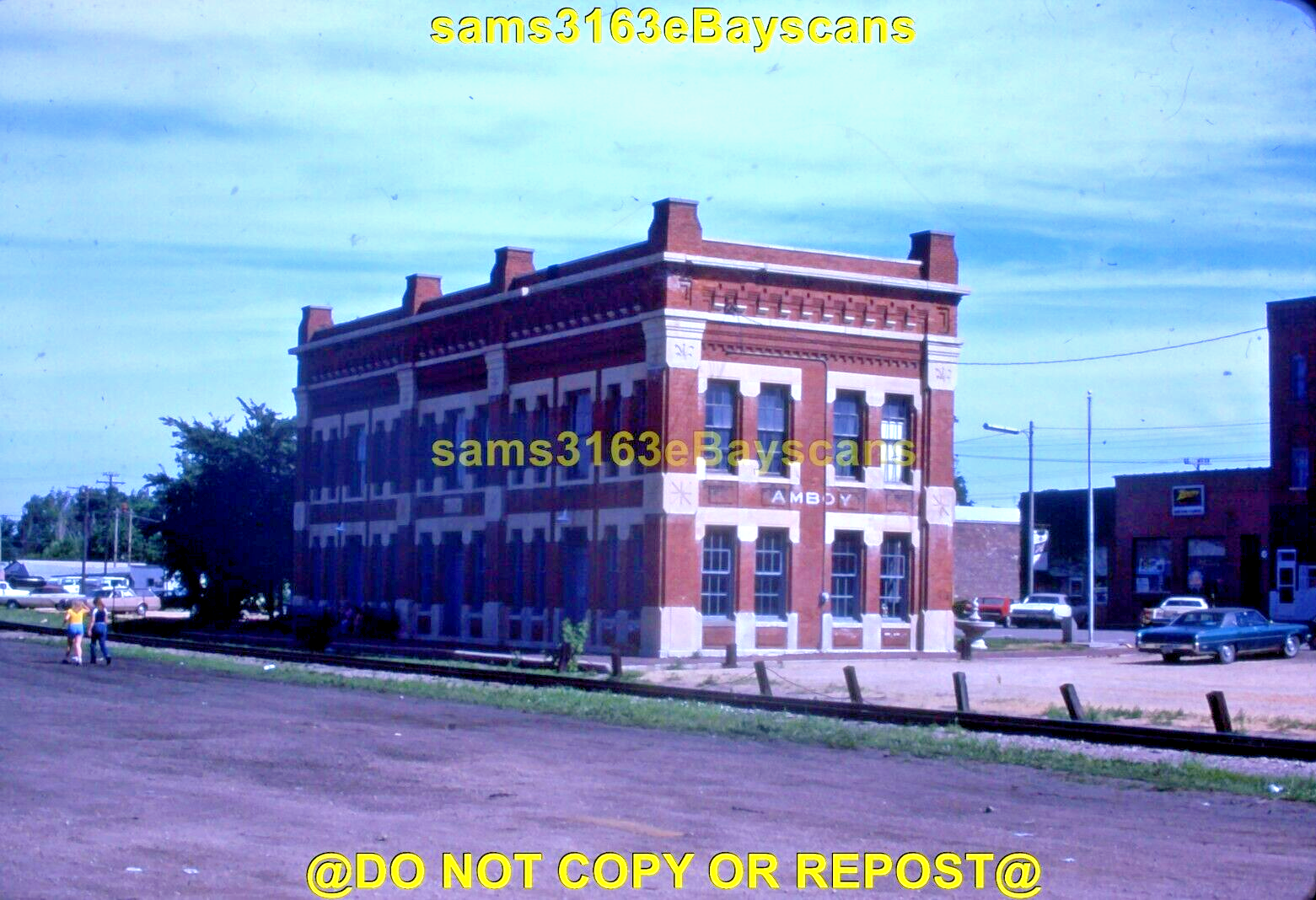 ORIGINAL SLIDE ILLINOIS CENTRAL RR STATION AMBOY IL 1979