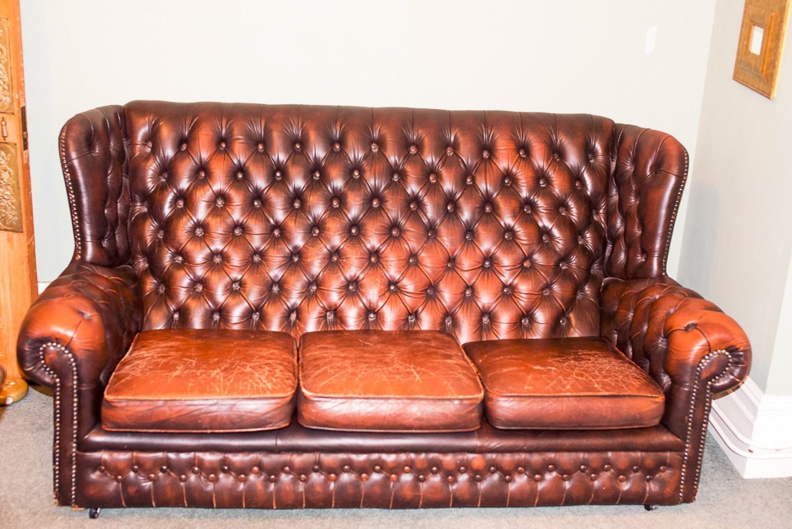 Unveiling the Timeless Elegance of Vintage Leather Armchairs: 10 Must-Have Treasures