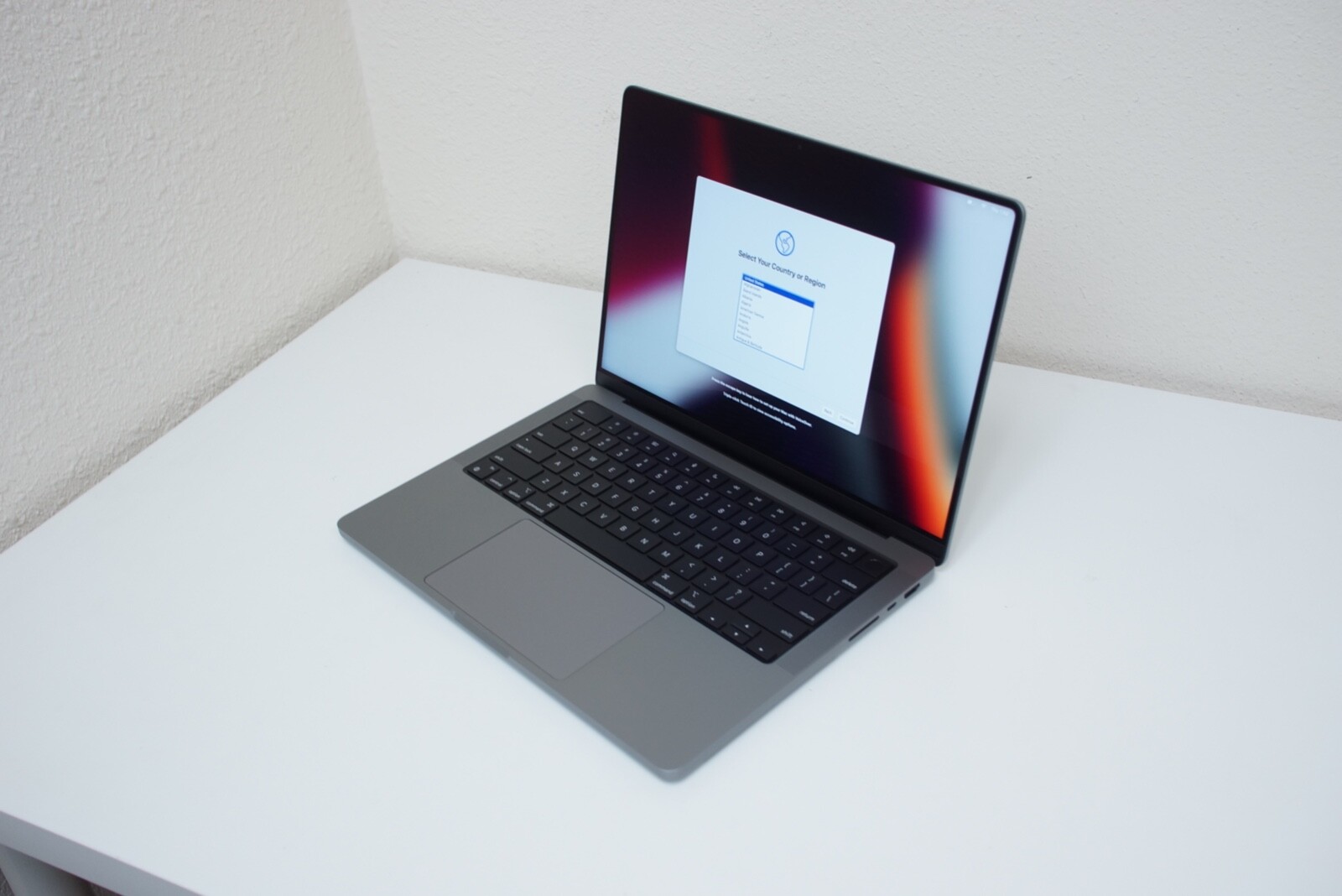 Apple MacBook Pro 2021 14 Inch 3.2 GHz M1 Max 1TB 32GB RAM