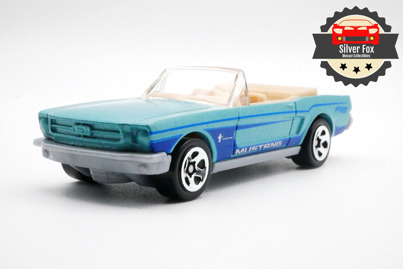 1965 FORD MUSTANG LIGHT BLUE 1:64 SCALE DIECAST DIORAMA COLLECTOR MODEL CAR