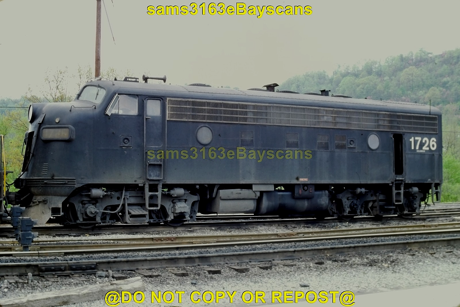 ORIGINAL SLIDE PENN CENTRAL RR F7A 1726 DECOURSEY KY 1975