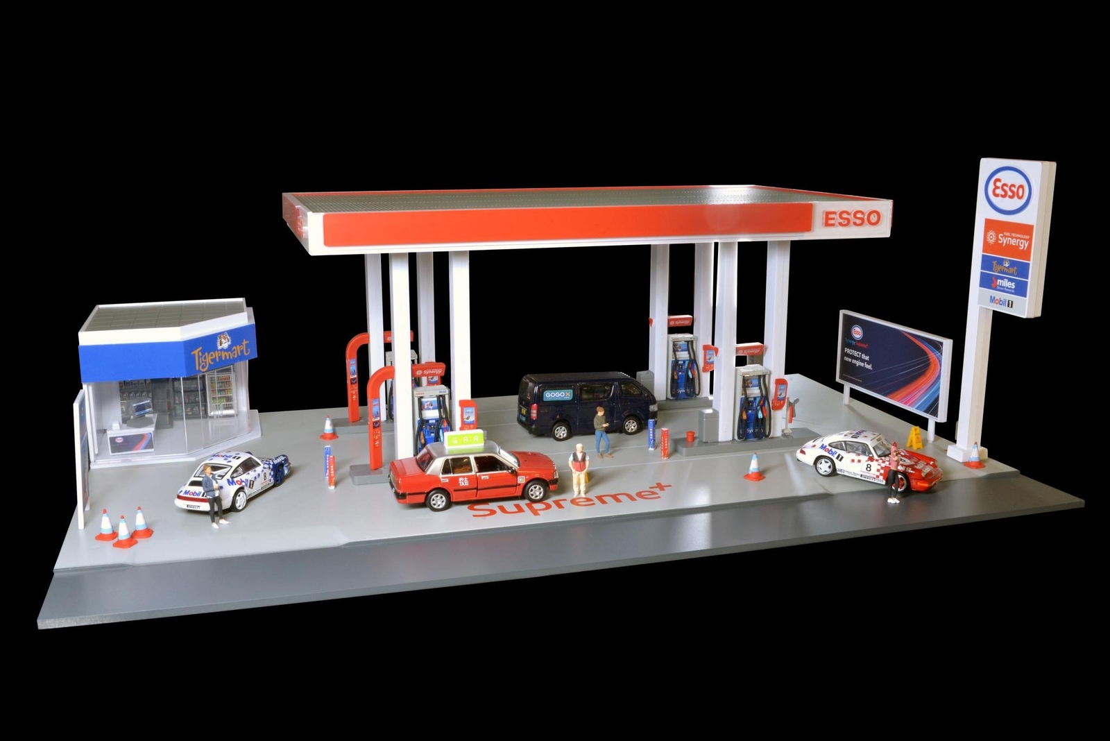 Tiny City Hong Kong Bd30 1/64 ESSO Gas Station Petrol Model