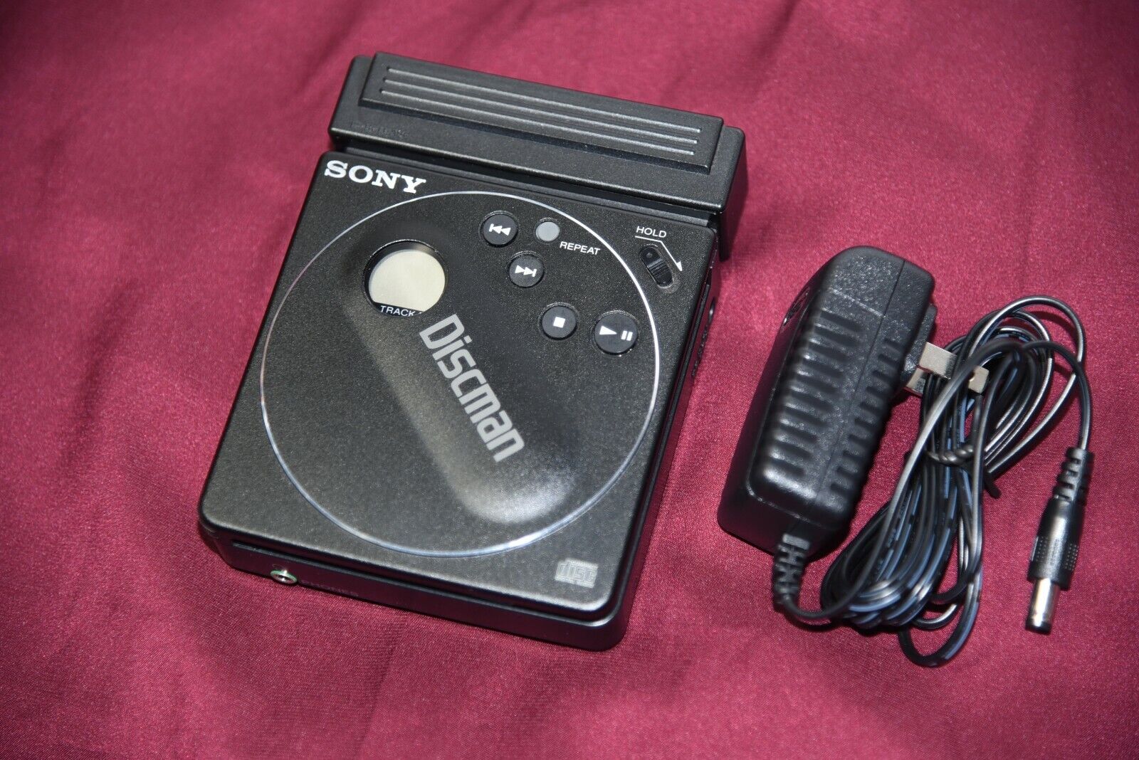 Sony Discman D-88 Personal CD Player Working Sony Discman D-88 Personal CD Player Working
