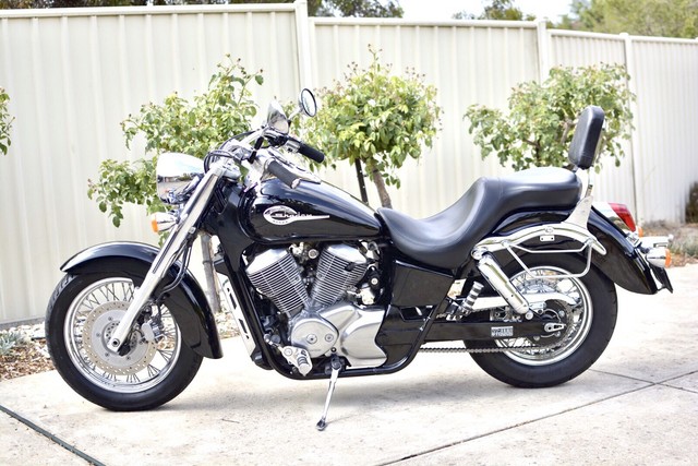Honda shadow vt750c classic