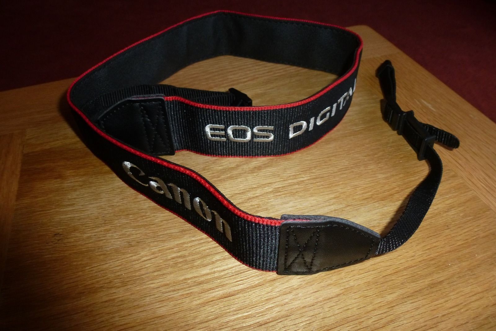 Camera Straps & Hand Grips