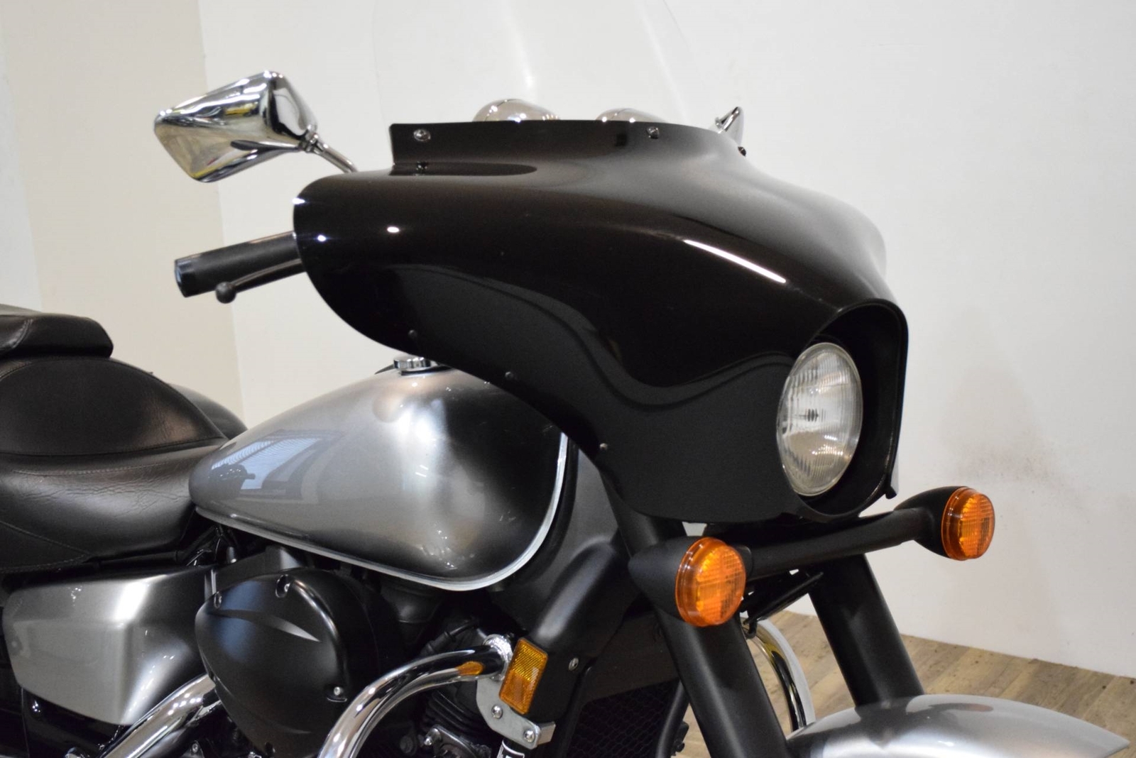 Ветровое стекло на Honda Shadow 750