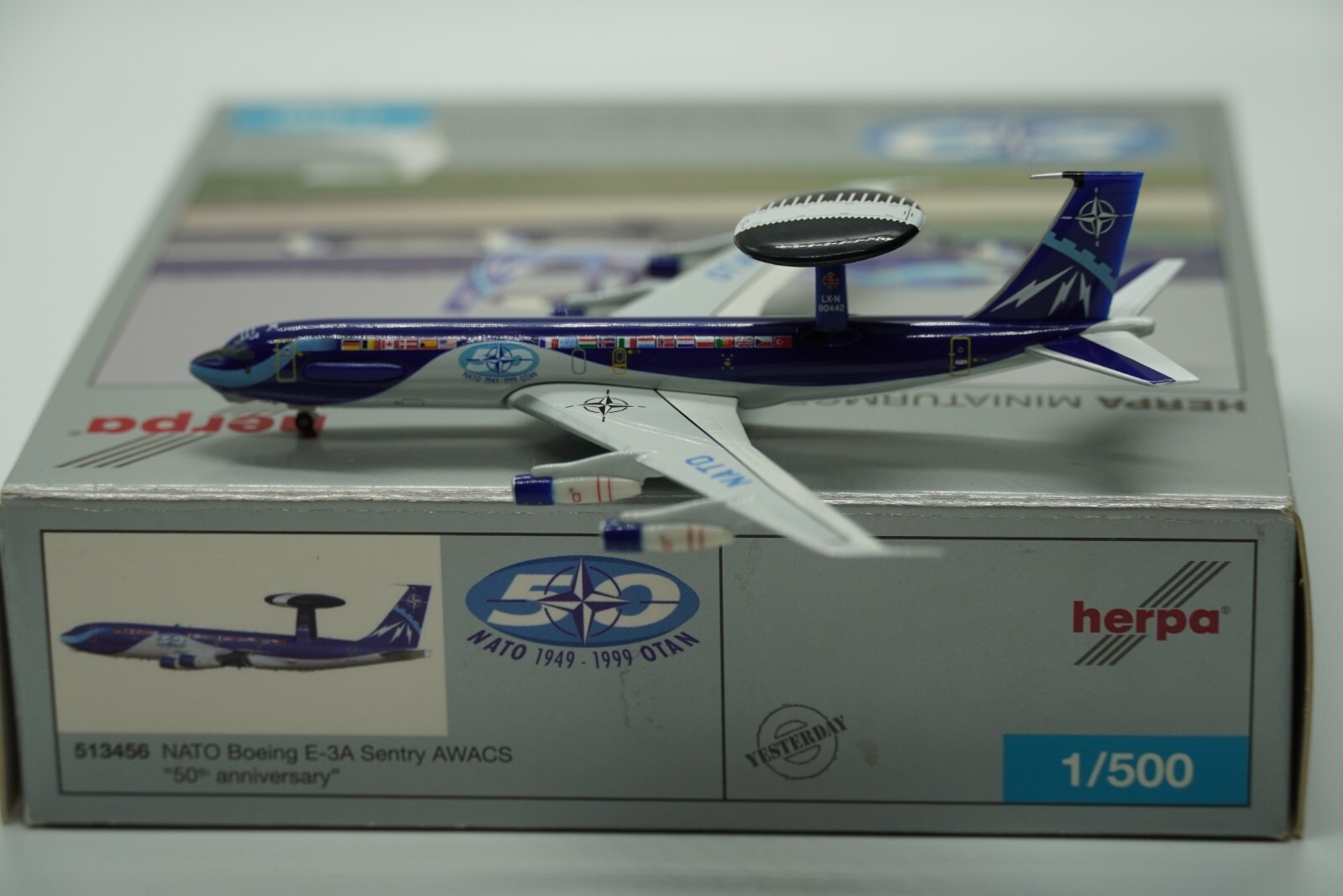 herpa Boeing E-3A Sentry AWACS 1/500 2機 herpa Boeing E-3A Sentry AWACS 1/500 2機 - メルカリ