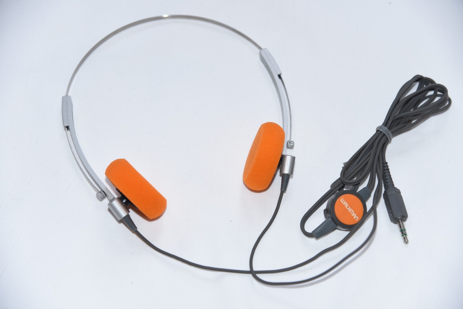 Sony MDR-4 Dynamic Stereo Headphones | For Sony TPS-L2 WM-3 Sony MDR-4 Dynamic Stereo Headphones | For Sony TPS-L2 WM-3