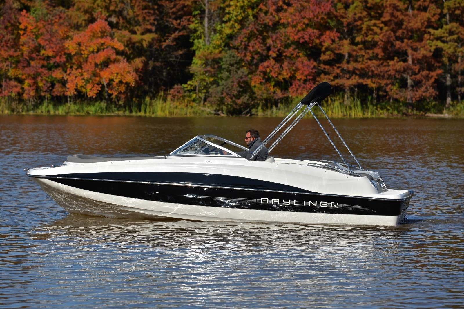 BAYLINER 215 DECK.....VERY CLEAN....