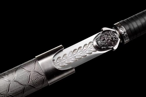【値下げ|新品同様】レア！TITAN Super Katana AS 42 ダーツ > ソフトダーツ > ブランド【タ行】 > ダイナスティー