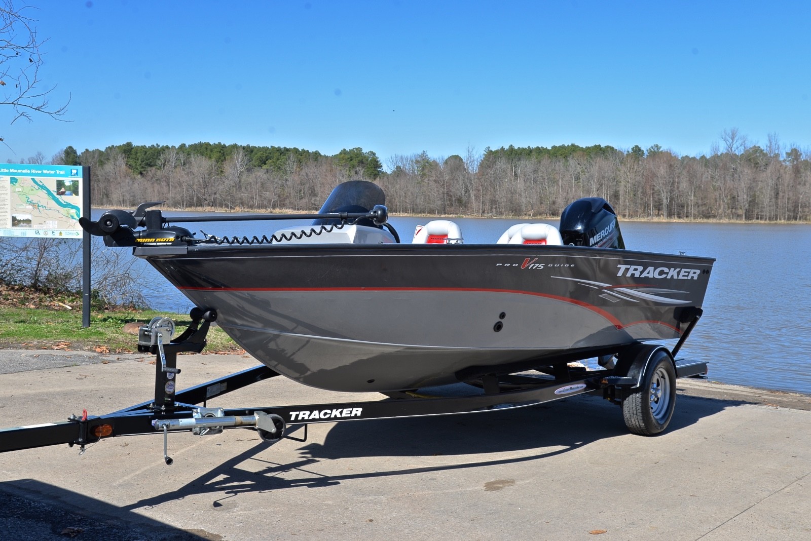 TRACKER V175... 90 HP.....ONLY 80 HOURS