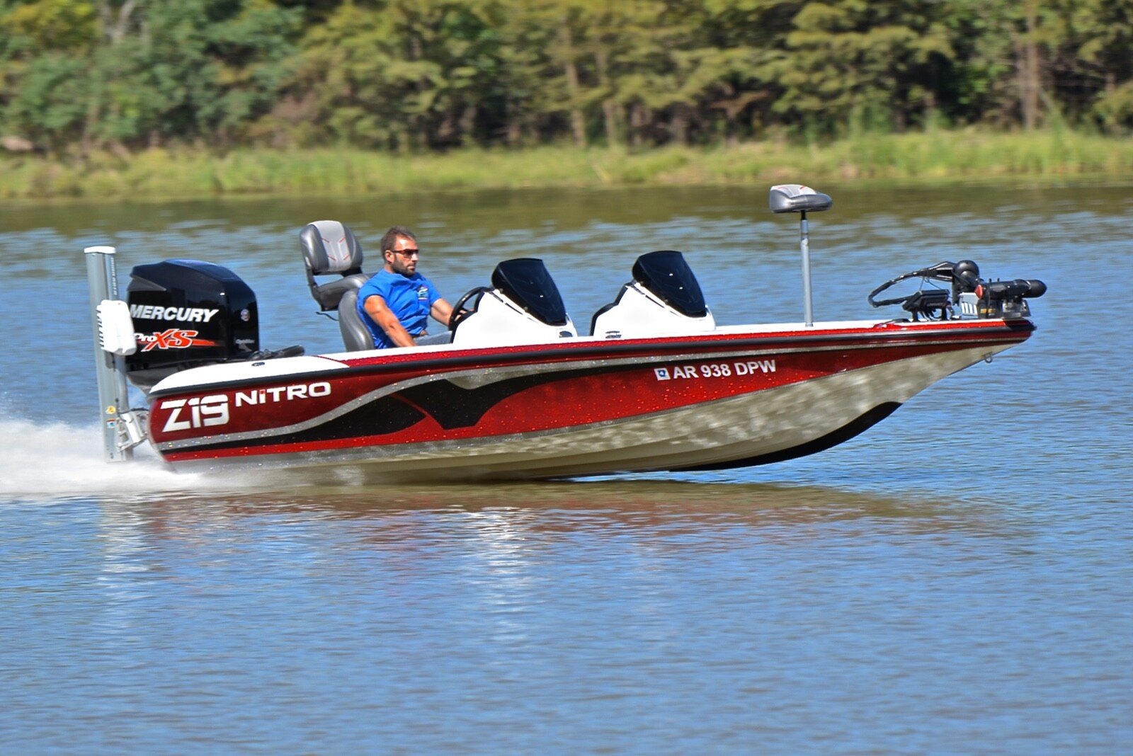 NITRO Z-19 PRO PKG ... VERY CLEAN ...ONLY 70 HOURS