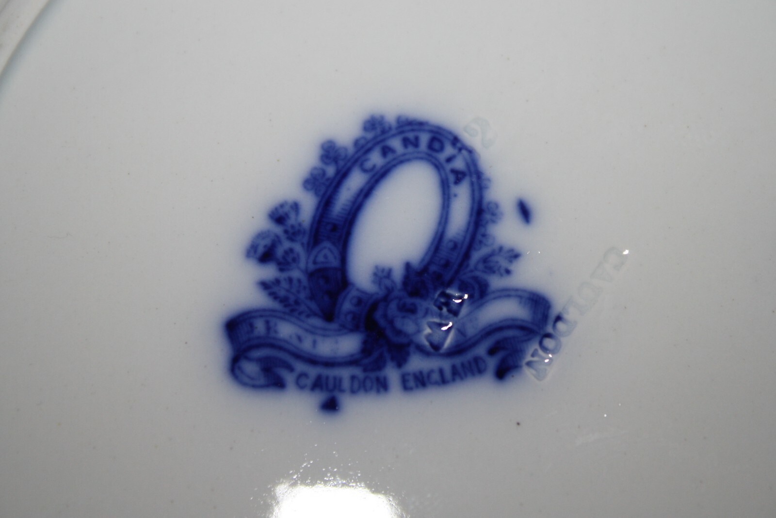 Antique Flow Blue Cauldon 8 7/8