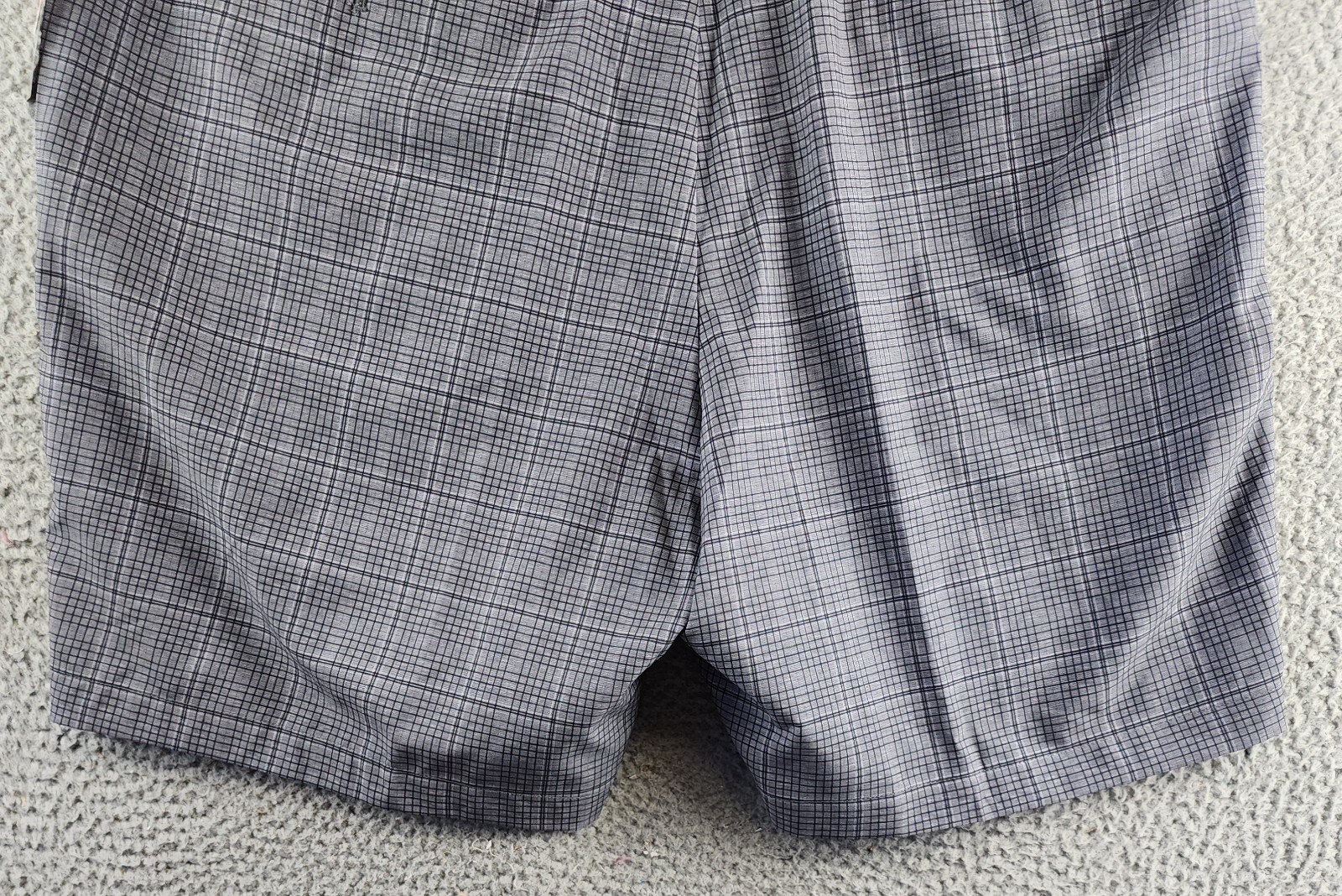 PGA TOUR Check Print Performance Golf Shorts Men's 44 Caviar Slash Pockets - Picture 15 of 16