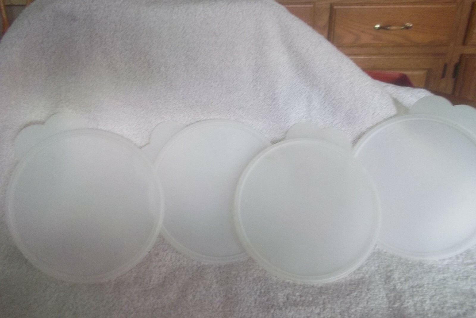 4 Tupperware Butterfly Replacement Lids #2541-A for Cereal Bowls 6