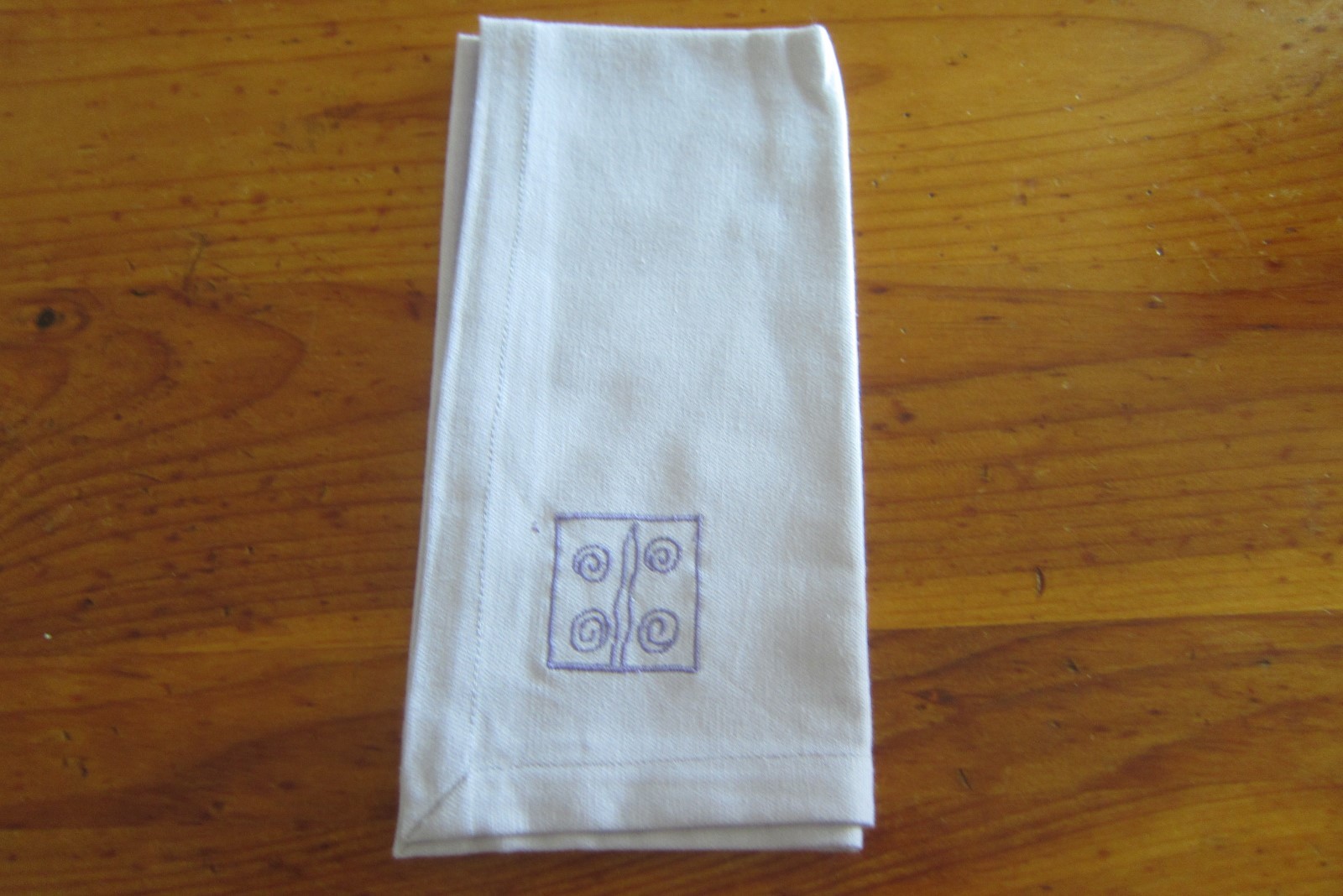 4 SUSAN SARGENT DESIGNS INC NAPKINS LAVENDER PURPLE DESIGN  100% COTTON 20X209