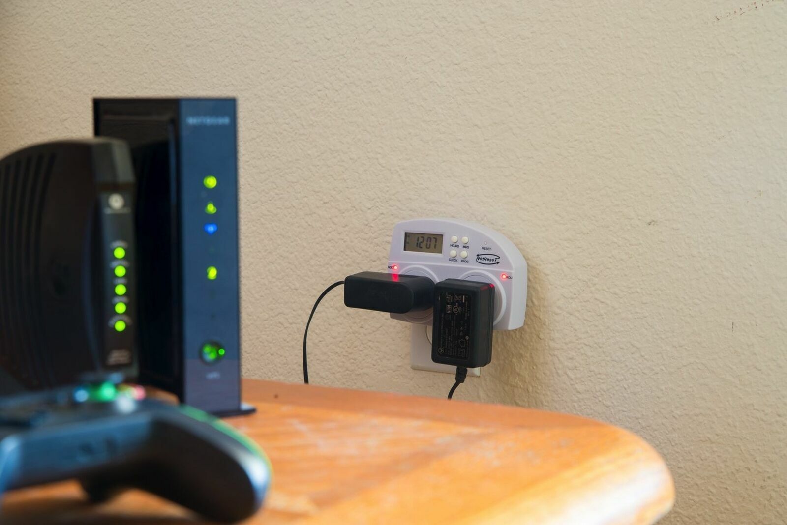 NetReset NR-1000US Smart Power Cycler for Modems and Routers supports Comcast...