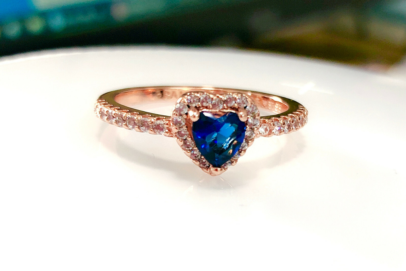 Кольцо sparkling elevated Heart