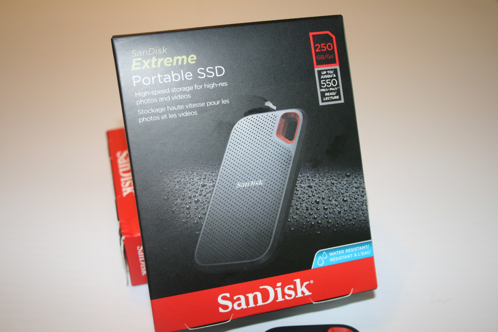 SANDISK Extreme Portable SSD 250GB Storage  - (one  unit) NEW NO BOX