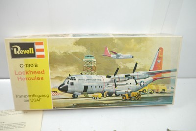 Revell C-130 B Lockheed Hercules H-183 1 Version Plastic Model Kit K85