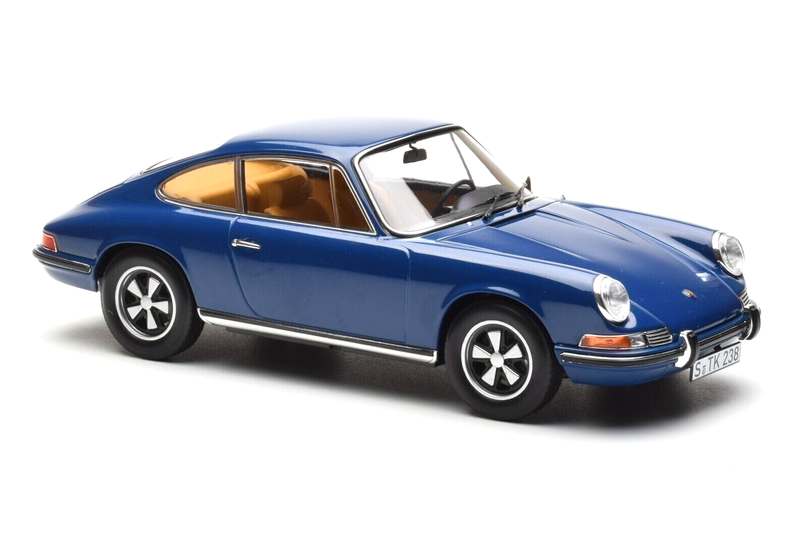 Brumos Porsche 911 ミニカー 1/18 1/18 Porsche 911 S (Blue) 1969 Diecast Model Car by Norev