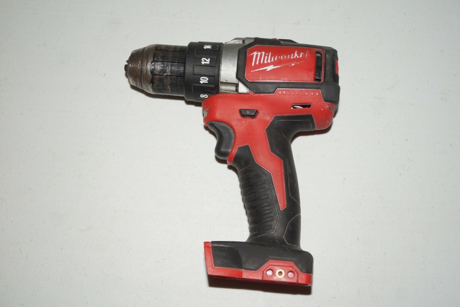 Milwaukee M18 Cordless Brushless Drill/Driver Model 2701-20 USED U437