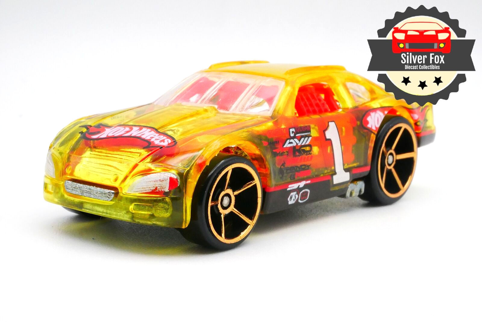 FUTURISTIC STOCK RACING CLEAR 1:64 SCALE DIECAST DIORAMA COLLECTOR MODEL CAR