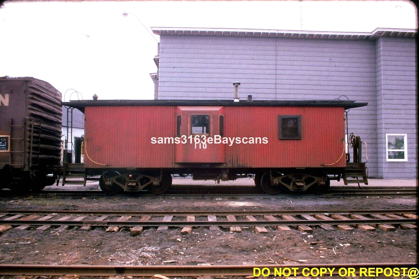ORIGINAL SLIDE ESCANABA & LAKE SUPERIOR RR WOOD CABOOSE 110 WELLS MI 1974 RARE!!