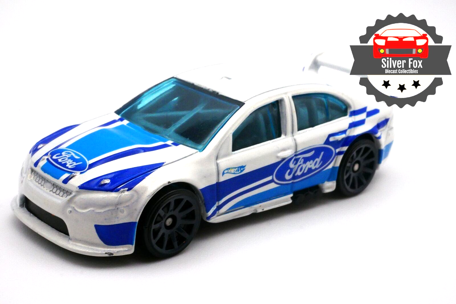 2011 FORD FALCON PACE V8 WHITE 1:64 SCALE DIECAST DIORAMA COLLECTOR MODEL CAR