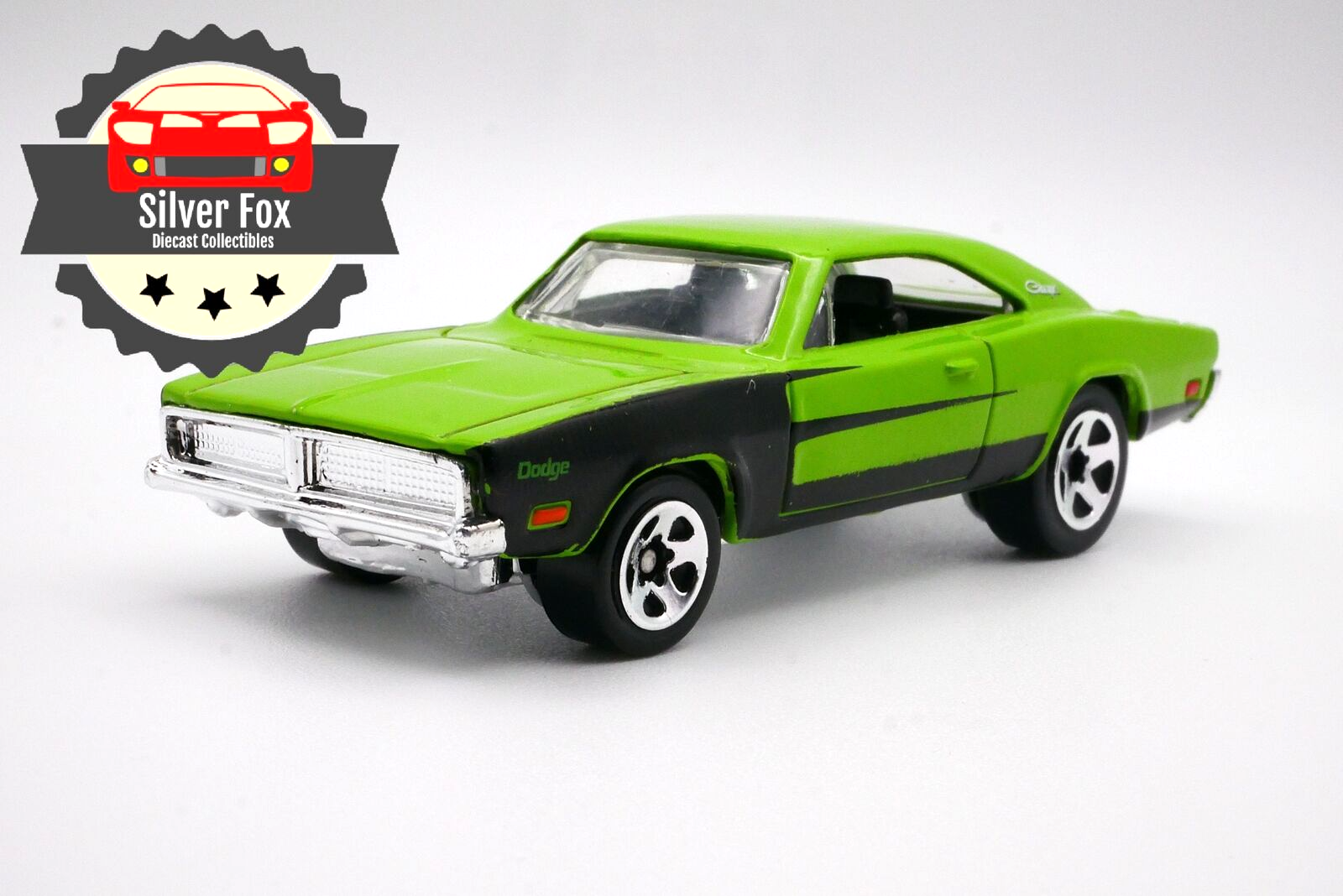 1969 DODGE CHARGER AMERICAN DIECAST 1:64 SCALE COLLECTOR MODEL  DIORAMA CAR