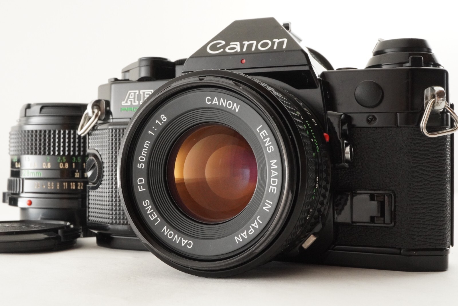 Canon AE-1 PROGRAM Black + NEW FD 50mm F1.8 + NEW FD 28mm F2 Canon AE-1 PROGRAM Black + NEW FD 50mm F1.8 + NEW FD 28mm F2