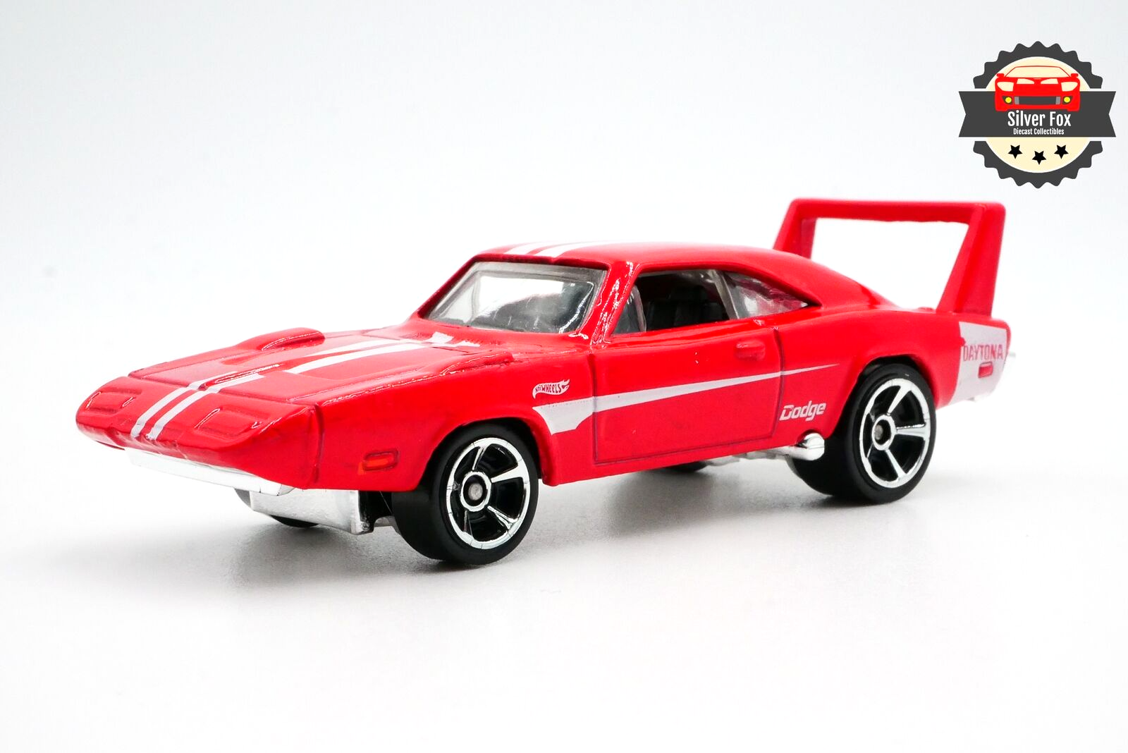 1969 DODGE CHARGER DAYTONA RED 1:64 SCALE COLLECTOR MODEL DIECAST CAR