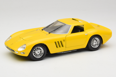 Ferrari GTO 1:18 Amarillo Guiloy | 67525
