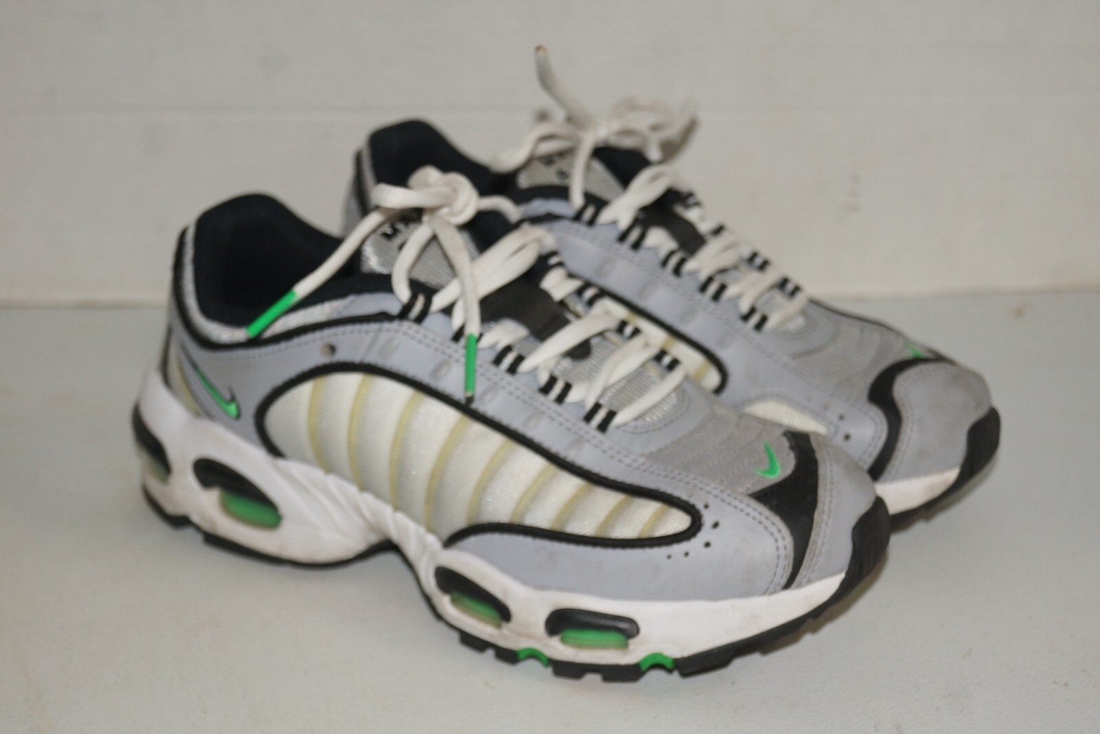 Nike Air Max Tailwind IV BQ9810-006 Wolf Grey Poison Green