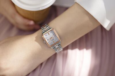 Pre-owned Seiko Selection Swfh136 2024 Sakura Blooming Limited Edition Radio Solar Watch