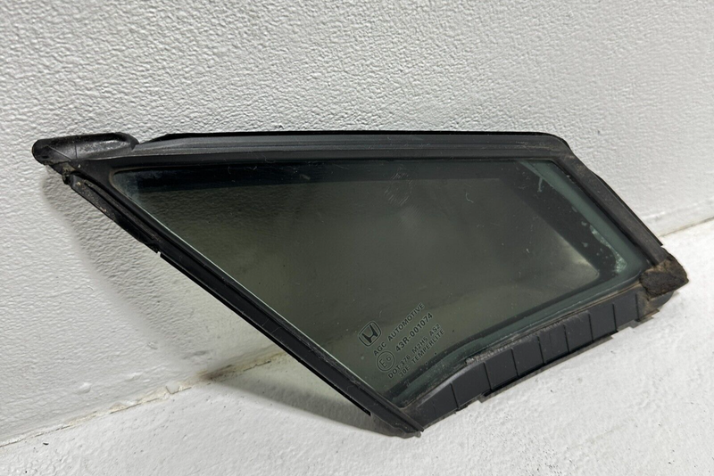 Used 2016-2022 Honda Pilot Door Window Quarter Corner Vent Glass Front Passenger OEM