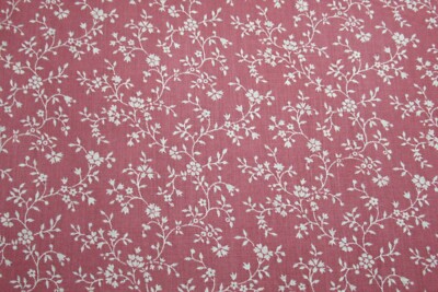 Wamsutta OTC Fabric 100% Cotton FAT QUARTER Small Off-White Flowers Mauve Pink