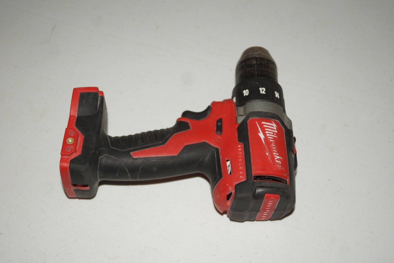 Milwaukee M18 Cordless Brushless Drill/Driver Model 2701-20 USED U437