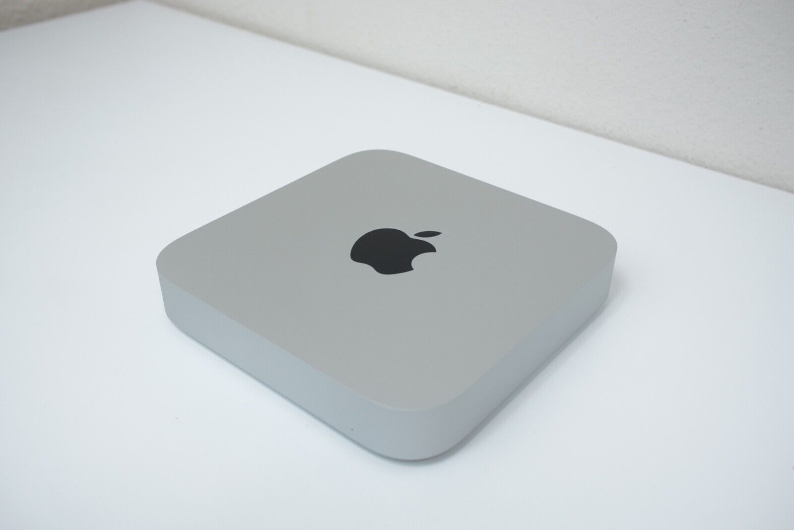 Apple Mac Mini M4 Pro 1TB SSD 48GB Unified RAM 20-Core GPU Apple Mac Mini M4 Pro 1TB SSD 48GB Unified RAM 20-Core GPU