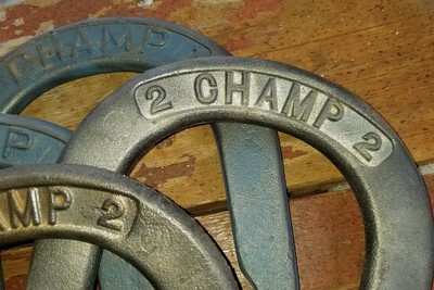 VINTAGE SET OF (4) CHAMP BRAND PITCHING HORSESHOES 2-1/4 LBS