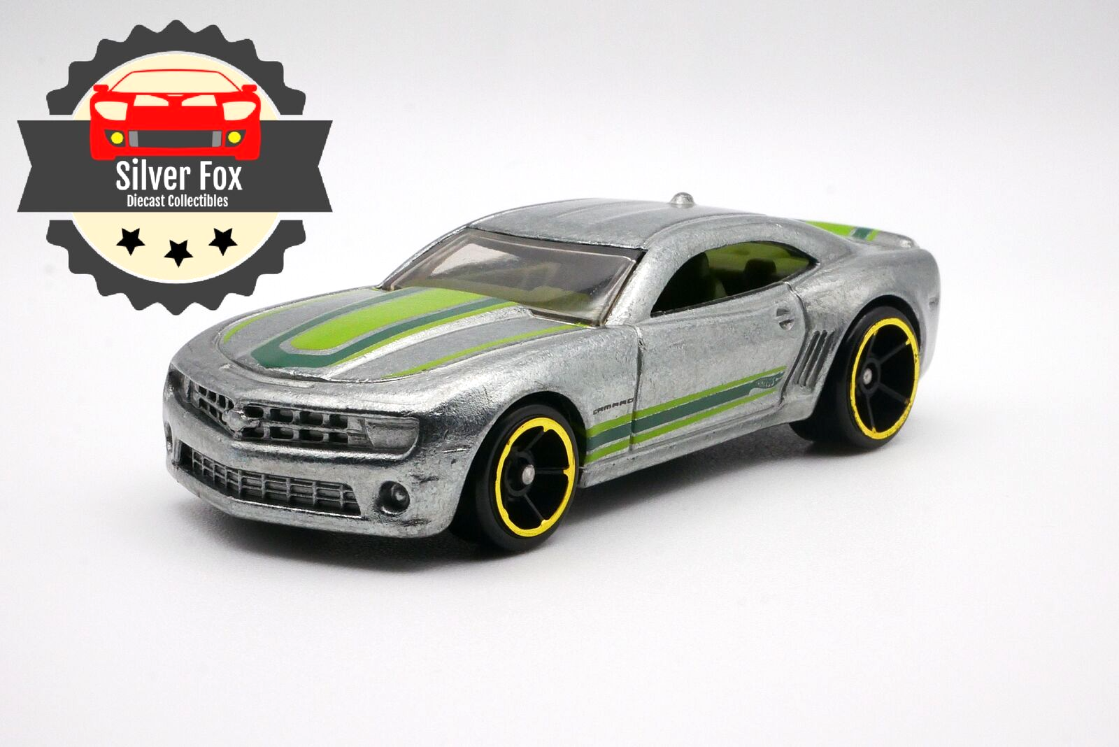 2010 CHEVROLET CAMARO SS ZAMAC 1:64 SCALE DIECAST COLLECTOR MODEL DIORAMA CAR