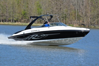 RINKER 246 R SERIES.... HARD LOADED.... 350 MAG.... ONLY 130 HOURS