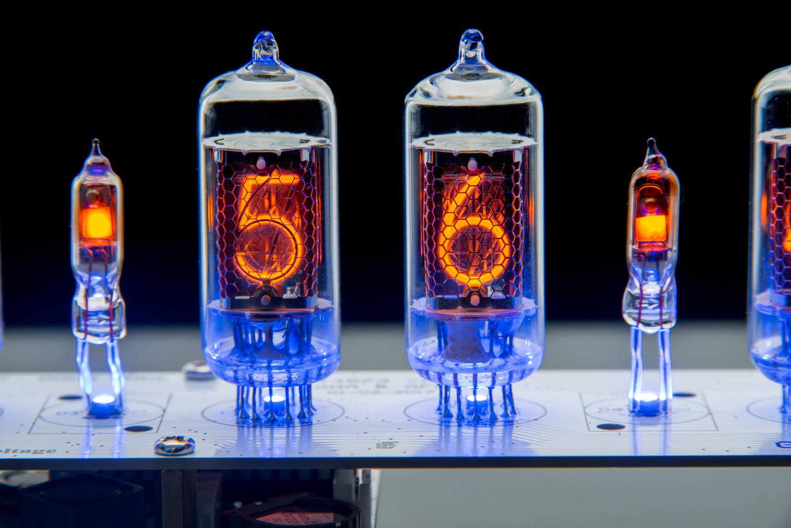 Мониторинг температуры процессора и видеокарты. Мульти датчик для авто. Часы на z573m. Temp f. Coretemp для windows 10.