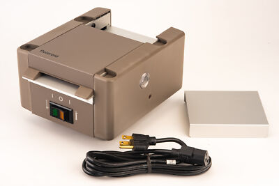 Polaroid ID-4 ID-2000 Model 2100 ID Card Printer System Laminator MINT V24