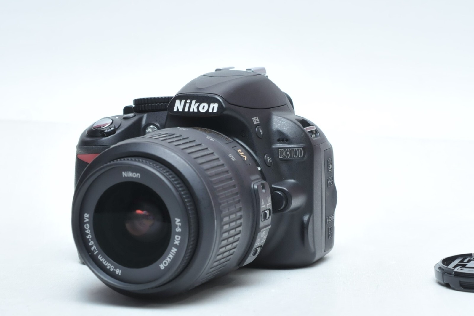 Nikon D3100 訳あり レンズ2点 SDカード付 ショット388回