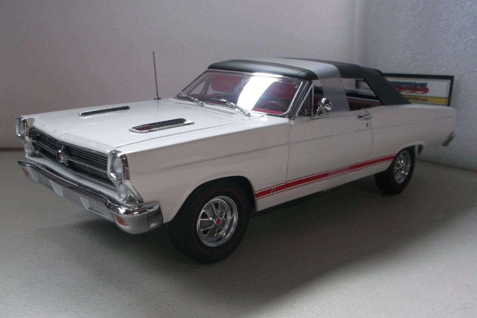 1966 FORD FAIRLANE GT WHITE BLACK CONVERTIBLE 1:18 GMP G1801116 ONLY 996 MADE | eBay 1966 FORD FAIRLANE GT WHITE BLACK CONVERTIBLE 1:18 GMP G1801116 ONLY 996 MADE | eBay