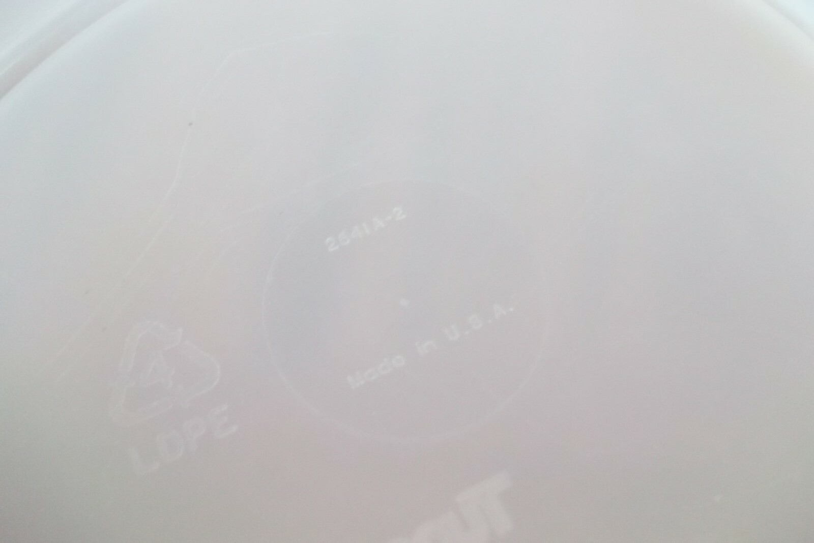 4 Tupperware Butterfly Replacement Lids #2541-A for Cereal Bowls 6